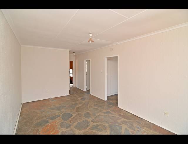 1 BEDROOM APARTMENT FOR SALE IN WINDSOR EAST